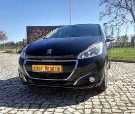 Peugeot 208 1.2 PureTech Style com 74 700 km por 13 500 € Vitor&Rosário | Santarém