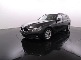BMW d Touring Advantage Aut. GPS / Vidros Escurecidos / LED / Barras Tejadilho