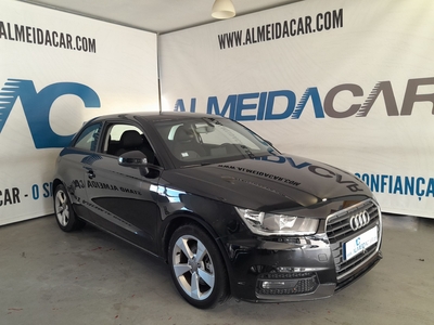 Audi A1 1.6 TDi Sport com 153 150 km por 13 500 € AlmeidaCar | Porto