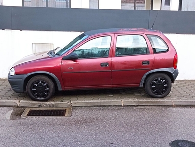 Corsa 1.2 a gasolina