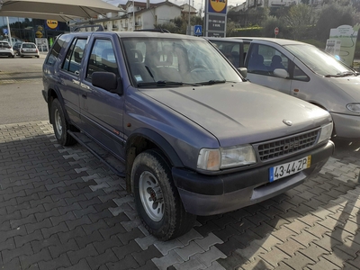 Opel Frontera 2.4i