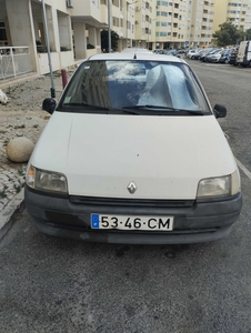 Renault Clio - 1993 em bom estado geral