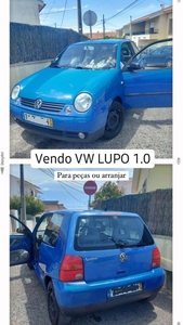 VW Lupo Azul 2001