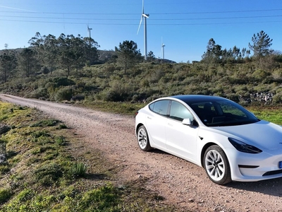 Tesla Model 3 Tração Traseira por 34 500 € ElectricDrive | Leiria