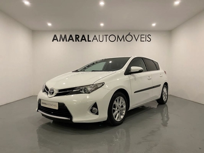 Toyota Auris 1.4 D-4D Active+AC com 182 000 km por 13 900 € Amaral Automóveis | Porto