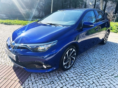 Toyota Auris 1.4 D-4D Comfort+Pack Sport com 149 000 km por 13 990 € Stand Mendescar | Lisboa