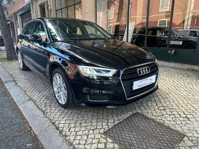 Audi A3 1.6 TDI Sport S tronic com 120 000 km por 19 000 € MNeves Automóveis | Lisboa