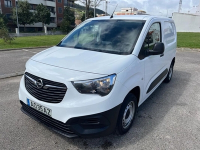 Opel Combo Van 1.5 CDTi L1H1 com 72 511 km por 17 950 € Auto Recta da Fresca | Lisboa