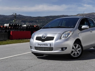 Toyota Yaris 1.4 D-4D Sol+AC com 154 000 km por 8 500 € Imporbila | Vila Real