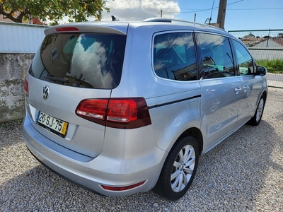 Volkswagen Sharan 2.0 TDi Blue Conf.DSG com 215 709 km por 21 900 € Trigo & Falcão Car | Setúbal