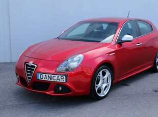 Alfa Romeo Giulietta 1.6 JTDm Distinctive com 155 021 km por 11 900 € Dani Car | Viana do Castelo
