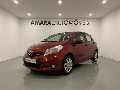 Toyota Yaris 1.0 VVT-i Active+AC com 130 000 km por 9 900 € Amaral Automóveis | Porto
