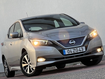 Nissan Leaf N-Connecta com 30 429 km por 18 900 € CarSeven | Lisboa