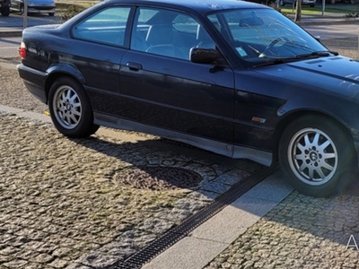 BMW Série 3 316 i Coupé