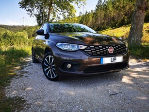 Fiat Tipo 1.6 M-Jet Lounge Tech DCT Batalha •