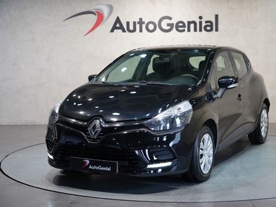 Renault Clio 1.5 dCi Zen por 13 990 € AutoGenial Comércio de Automóveis, Lda | Porto
