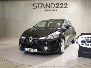 Renault Clio 0.9 TCE Dynamique S com 162 000 km por 9 250 € Stand 222 | Porto