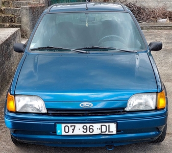 Ford Fiesta 1.3i - ano 1993, em muito bom estado