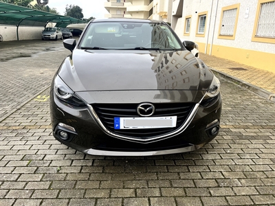 Mazda 3 1.5 Skyactiv-G Evolve . Excelente Estado