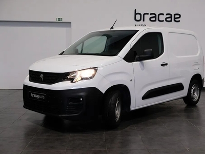 Peugeot Partner 1.5 BlueHDi Asphalt Standard com 180 000 km por 12 900 € Bracae Auto | Braga