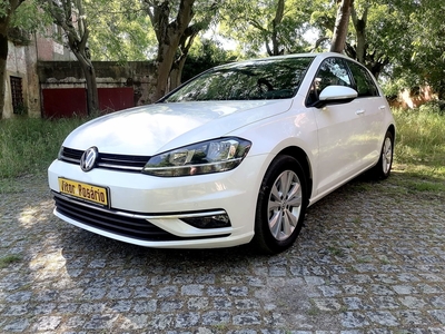 Volkswagen Golf 1.6 TDI Confortline DSG com 132 130 km por 18 950 € Vitor&Rosário | Santarém