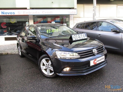 Volkswagen Jetta VI Diesel 2.0 TDI Confortline BlueMotion 82.000KM Só 218?/Mês*