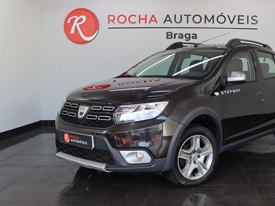 Dacia Sandero 0.9 TCe Stepway com 90 159 km por 10 990 € Rocha Automóveis - Braga | Braga