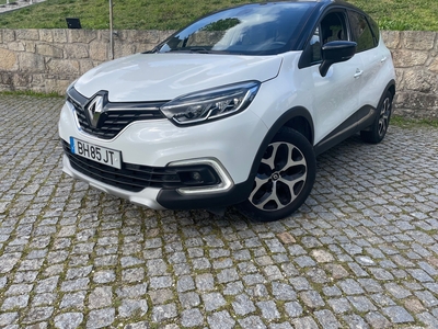 Renault Captur 0.9 TCe Exclusive por 15 999 € CMDias | Aveiro