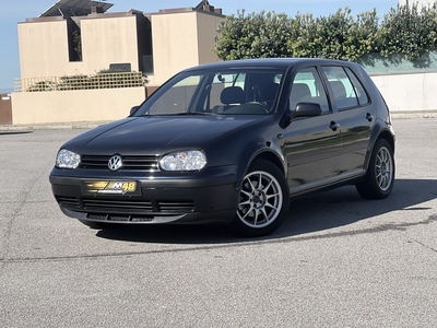 Volkswagen Golf 1.9 TDi Confortline AC por 3 450 € Stand M48 | Porto
