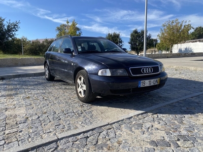 Audi a4 1.9 tdi 110cv sport disponvel