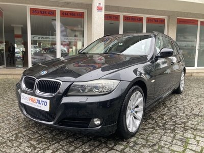 BMW Serie-3 318 d Touring LifeStyle com 245 738 km por 11 990 € Freiauto | Braga