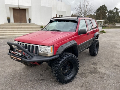 Jeep Grand Cherokee 4.0 Laredo por 8 750 € Low Cost Cars | Porto