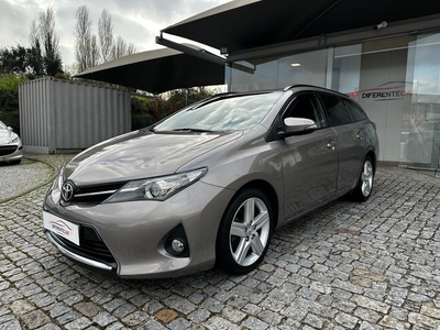 Toyota Auris 1.4 D-4D Active+AC por 13 850 € Diferentecar | Porto