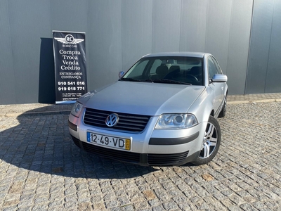 Volkswagen Passat 1.9 TDi Confortline com 375 000 km por 4 490 € Rorizcar - Lage | Braga