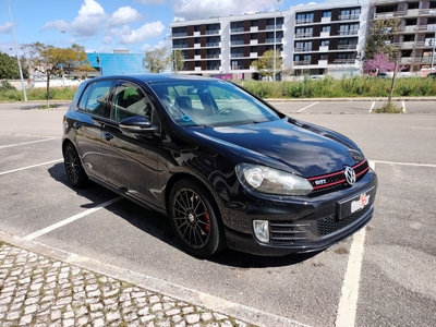 Volkswagen Golf 2.0 TSi GTi com 153 932 km por 15 950 € bestkar | Setúbal