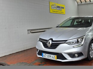 Renault Mégane 1.5 Blue dCi Limited com 155 800 km por 12 490 € Carros Usados Baratos | Porto