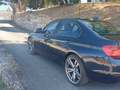 BMW 320 Azul - Bom Preo