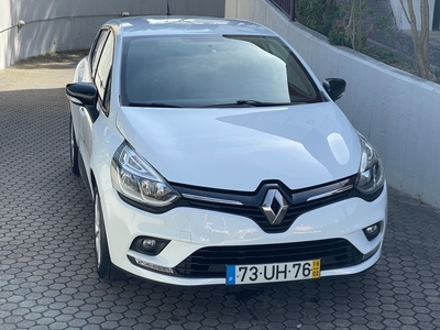 Renault Clio 0.9 TCe Limited Edition com 78 405 km por 11 450 € Maxauto Carcavelos | Lisboa