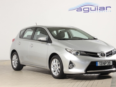 Toyota Auris 1.33 VVT-i Comfort com 113 000 km por 12 500 € Aguiar Automóveis | Porto
