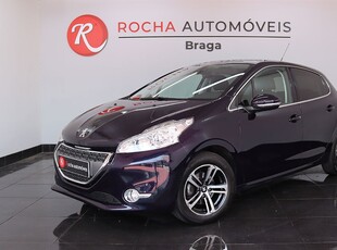 Peugeot 208 1.2 VTi Allure com 108 789 km por 9 390 € Rocha Automóveis - Braga | Braga