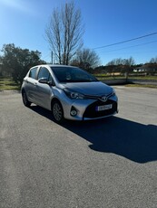 Toyota Yaris 1.0 VVT-i Comfort + P. Style Valpaços E Sanfins •