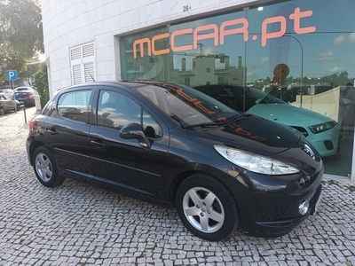 Peugeot 207 1.4 HDi Trendy com 116 000 km por 5 900 € MC Car | Lisboa