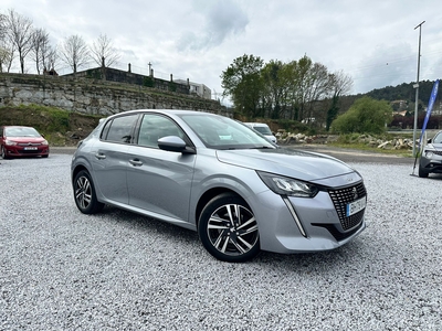 Peugeot 208 1.2 PureTech Allure Pack EAT8 com 61 500 km por 17 990 € Berço Automóvel | Braga