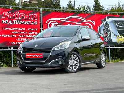 Peugeot 208 1.2 PureTech Style com 137 017 km por 9 950 € Stand 2 | Aveiro