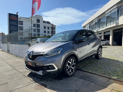 Renault Captur 0.9 TCe Exclusive com 121 629 km por 14 900 € Look Car Automóveis | Porto