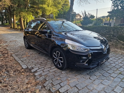 Renault Clio 0.9 TCe Limited Edition com 136 000 km por 11 999 € Nicolacar | Porto