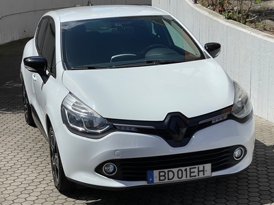 Renault Clio 1.5 dCi Confort com 124 256 km por 9 450 € Maxauto Carcavelos | Lisboa