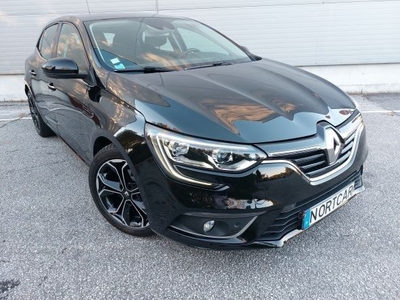 Renault Mégane 1.5 dCi Limited com 139 900 km por 15 900 € Nortcar | Porto