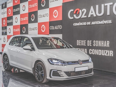 Volkswagen Golf 1.4 GTE Plug-in com 66 500 km por 30 900 € CO2 Auto | Leiria