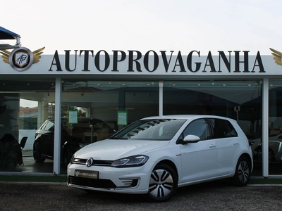Volkswagen Golf e- AC/DC com 31 591 km por 24 900 € AutoProvaganha | Lisboa